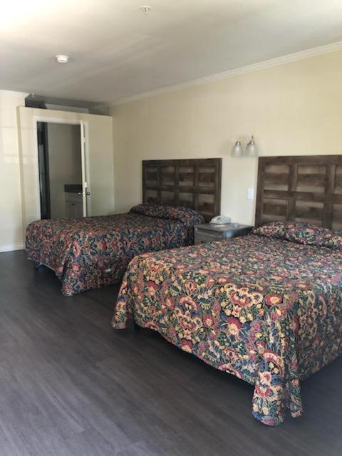 Sierra Crossing Motel Bloomington Buitenkant foto