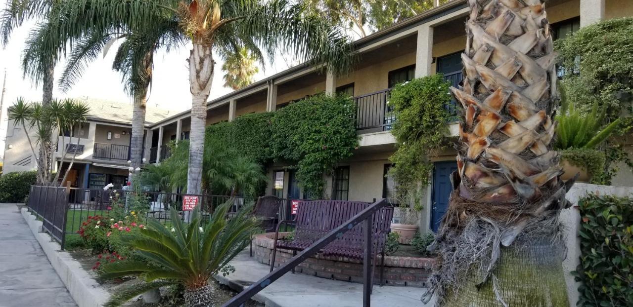 Sierra Crossing Motel Bloomington Buitenkant foto
